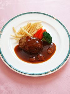 昭和メニュー　ハンバーグステーキ　デミグラスソース