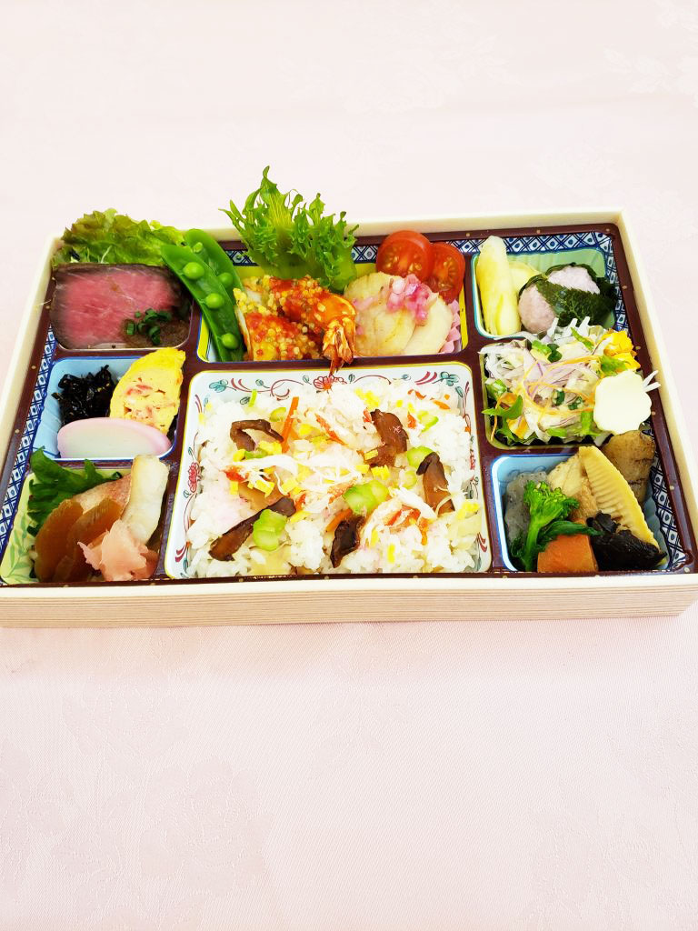 ひな祭りちらし弁当　2,000円